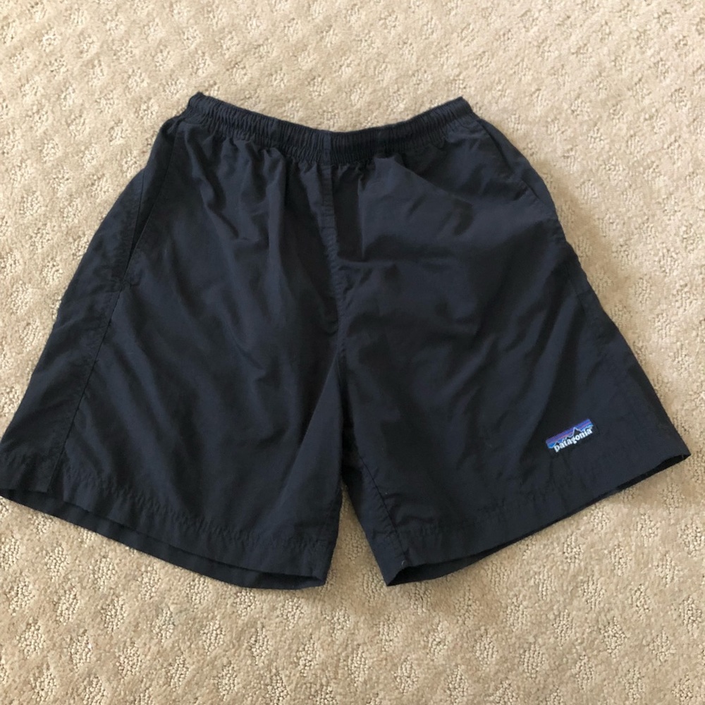 XS black Patagonia women’s baggies
